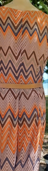 CHEVRON DRESS - Picture 3 of 9